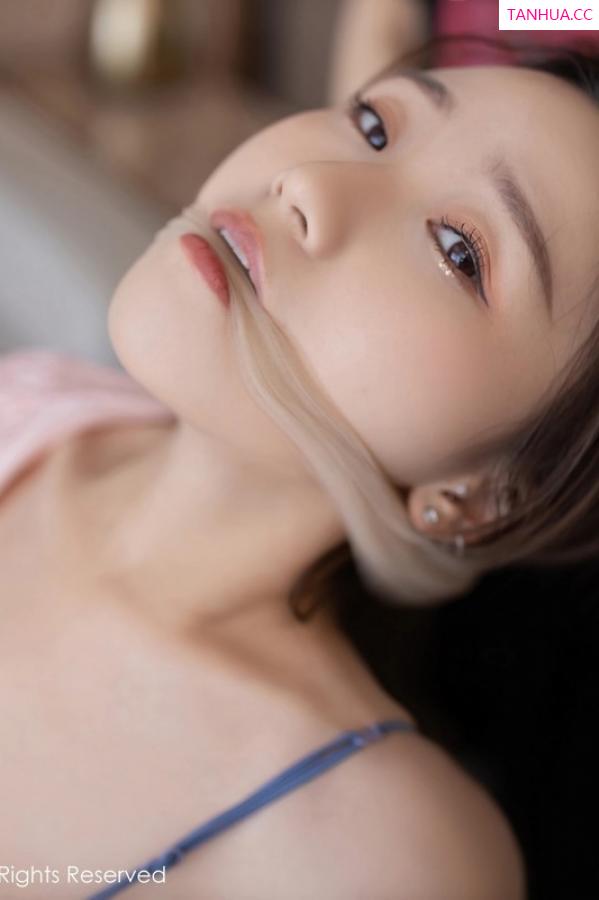   [XiuRen]高清写真图 2023.05.31 No.6832 杏子Yada 短裙美腿第71张图片